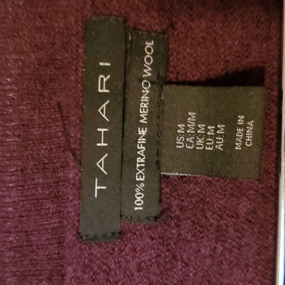 Sweater - Picture 2 of 3